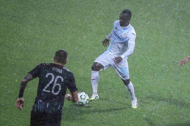 Utakmica između Rijeke i Sparte Prag u Konferencijskoj ligi prekinuta zbog kiše