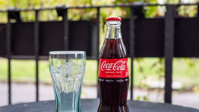 Osijek: Boce Coca-Cole i Romerquelle vode