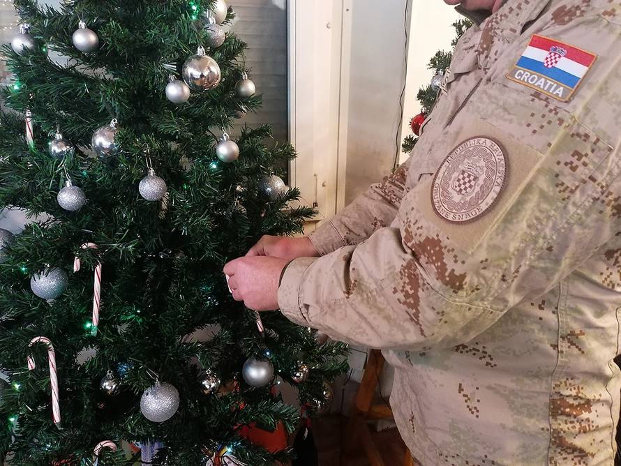 Božićna čestitka hrvatskih vojnika iz Afganistana