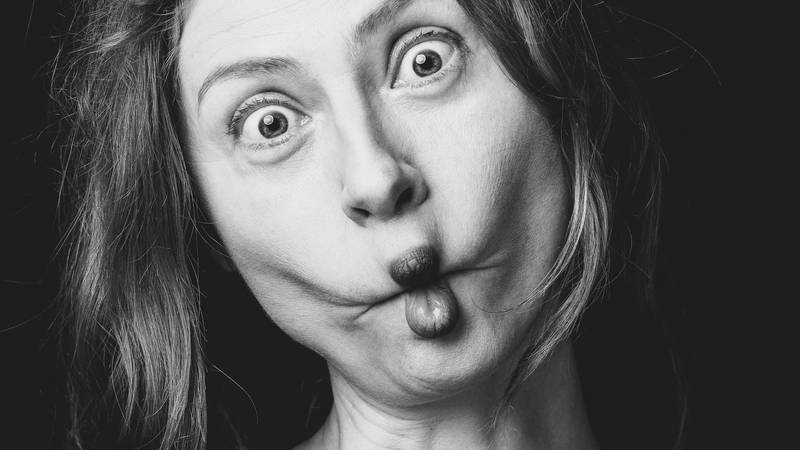 Humanitarna izložba: Poznate face bez uljepšavanja pozirale za SOS Dječje selo Hrvatska