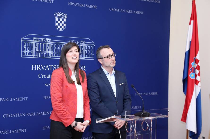 Zagreb: U Saboru odrÅ¾ana konferencija za medije Mosta nezavisnih lista