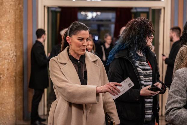 Split: Poznati na premijeri predstave "Požari"