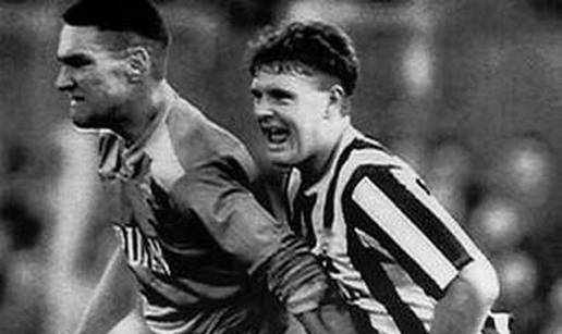 Opaki Vinnie Jones često ide na manikuru i pedikuru