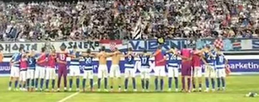 Igrači Osijeka nakon utakmice pjevali s gotovo 8000 navijača
