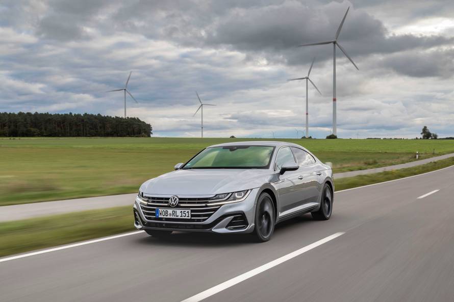 Stigao obnovljeni VW Arteon u limuzinskoj i karavanskoj verziji