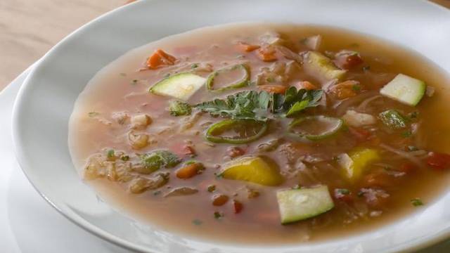 Ovo je čarobna juha koja topi kile, a svi si ju mogu priuštiti