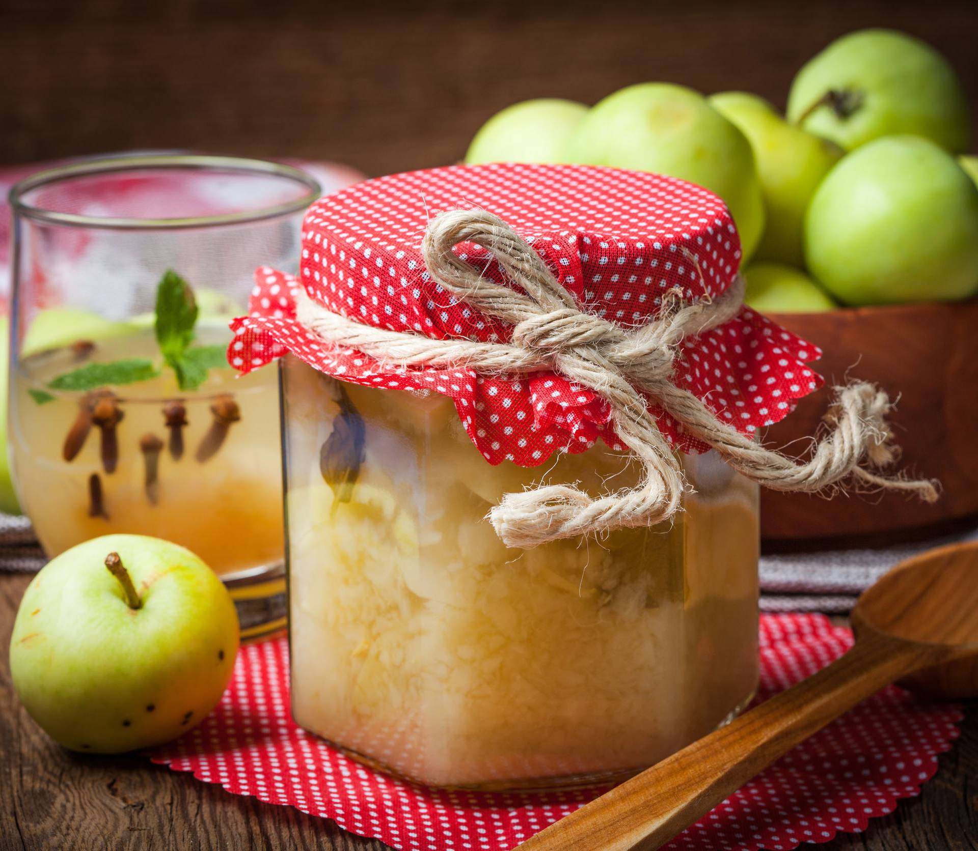 25 recepata za zdrave domaće kompote s medom - prefini su