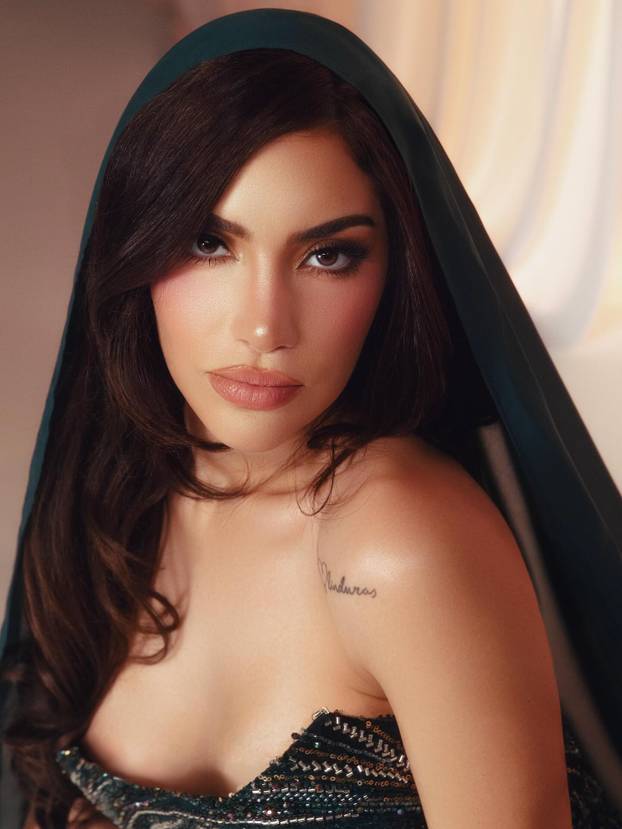 FOTO Meksikanka Kimberly ima 36 milijuna pratitelja: Kad je vidite u bikiniju, sve je jasno