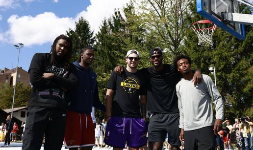 FOTO Don&ccaron;i&cacute; doveo LA ekipu u Sloveniju na basket! Lakersi su vidjeli gdje je kao klinac igrao