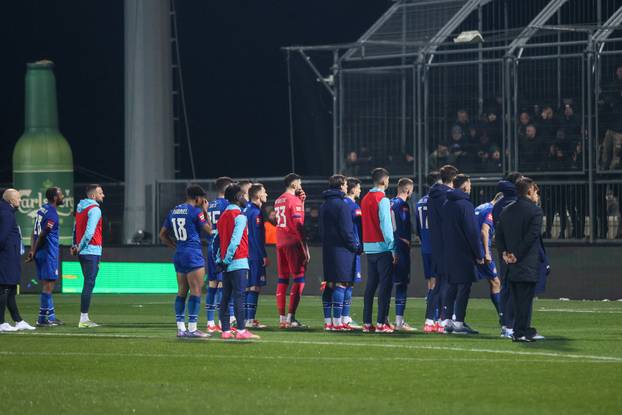 Rijeka: Dinamovci nakon poraza pozdravili navijače