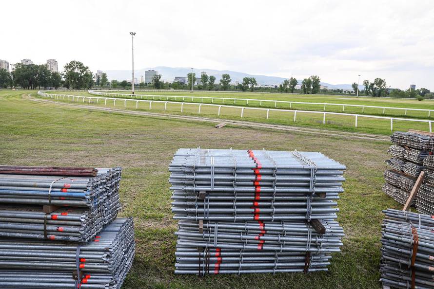 Zagreb: Počeli su radovi za Thompsonov koncert na Hipodromu