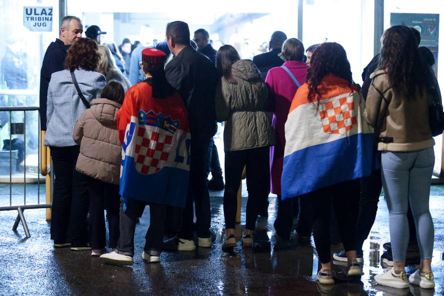 Rijeka: Atmosfera ispred dvorane uoči nastupa Thompsona