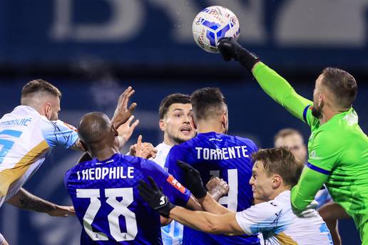 UŽIVO Dinamo - Rijeka 0-0: Zagorac spašava domaćina! Gosti pritišću i traže vodstvo...