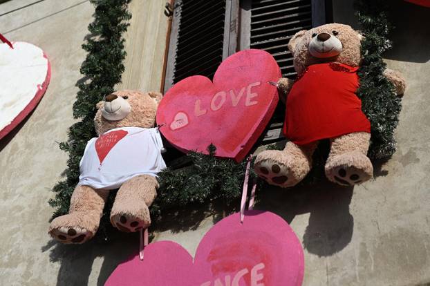 Zagreb: Atelijer sreće u Maloj ulici okićen za Valentinovo 