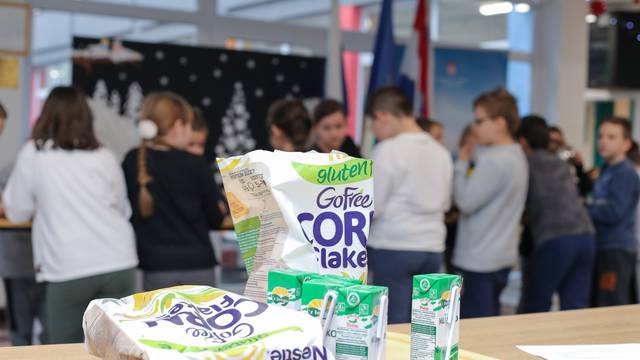 Osijek: Podjela besplatnih obroka u osnovnim školama 