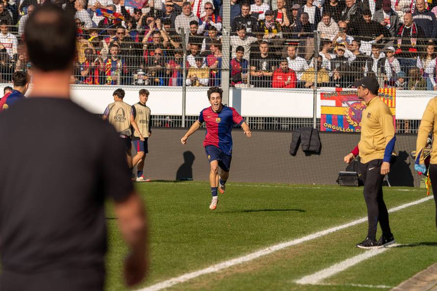 VfB Stuttgart U19 vs. FC Barcelona U19, Fussball, UEFA Youth League, Viertelfinale, Spielzeit 2024/2025, 02.04.2025,