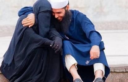 Komplicirane veze: Zašto se žene žele udati za džihadiste?