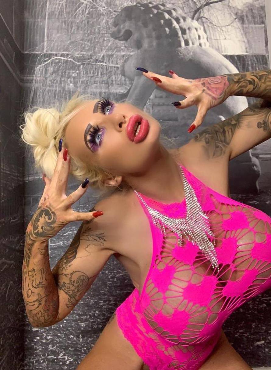 Britanske starlete: 'Dobijemo po 140.000 kuna za jednu noć'