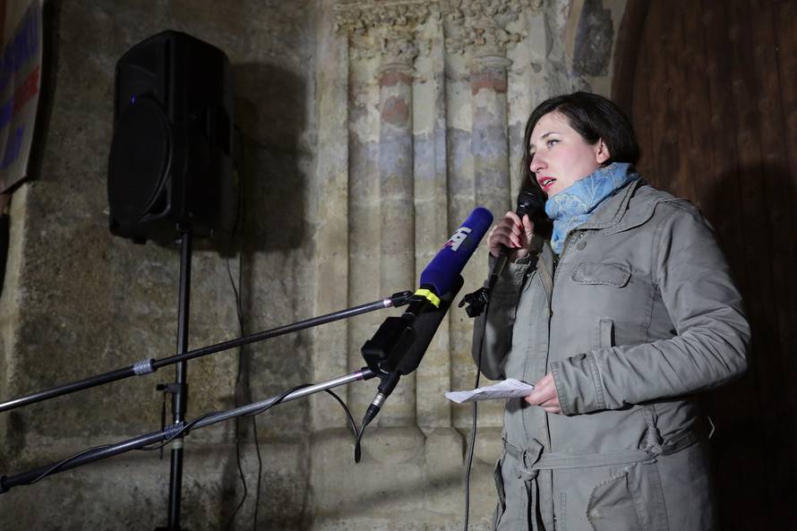 Stotine na Markovu trgu protiv zatvaranja rute za izbjeglice