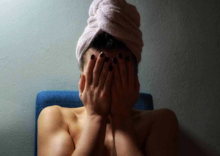 Ako sam ja tolerantna budala, budi malo i ti i javi se katkad!