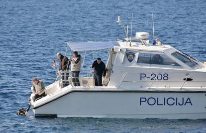 Policijski ronioci u moru su opet tražili Brittine stvari