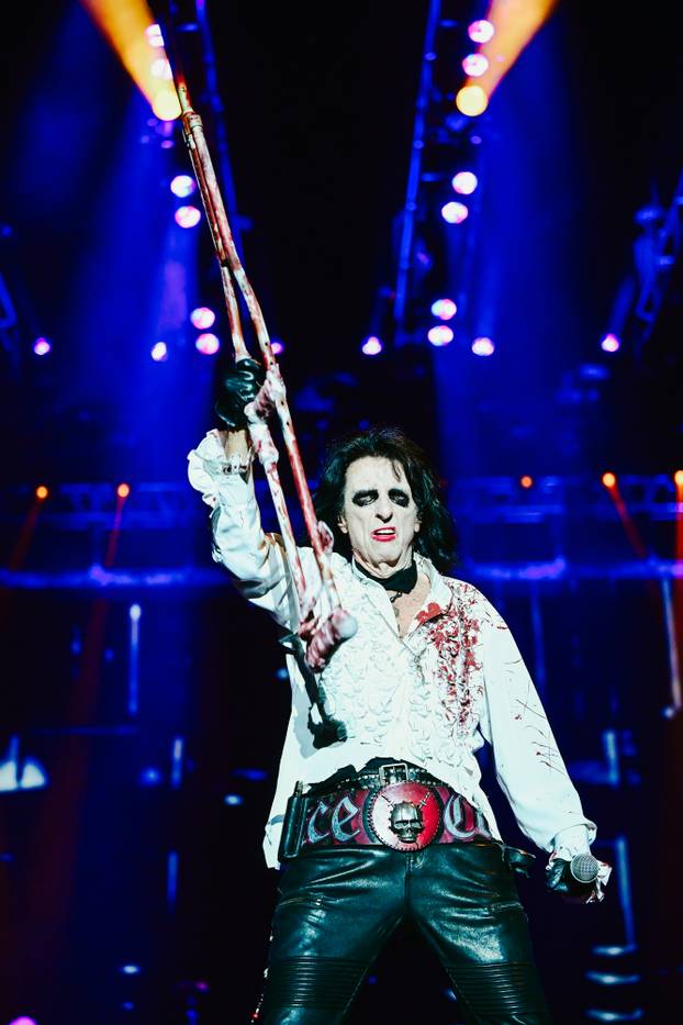 Zagreb: Koncert benda Hollywood Vampires u Areni
