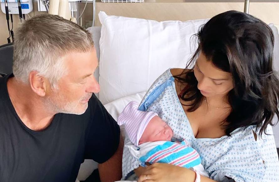 Alec Baldwin (62) dobio sedmo dijete samo šest mjeseci nakon što mu je supruga rodila sina...