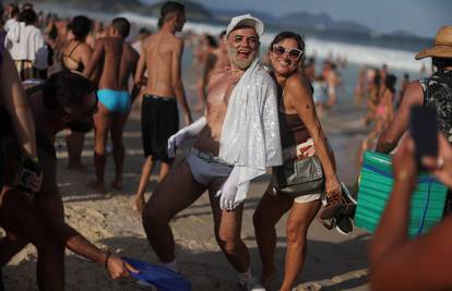 Obožavatelji Lady Gage hrle na njezin besplatni koncert u Riju