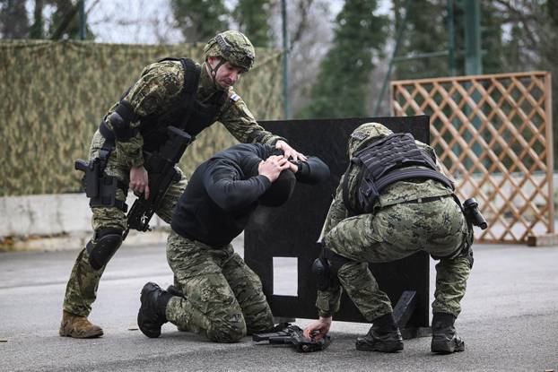 Zagreb: Dan otvorenih vrata Počasno-zaštitne bojne