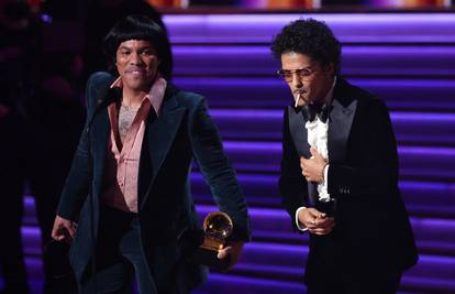 Bruno Mars je kockarnici dužan 50 milijuna dolara? 'Pjevač svu svoju zaradu ostavlja u kasinu'