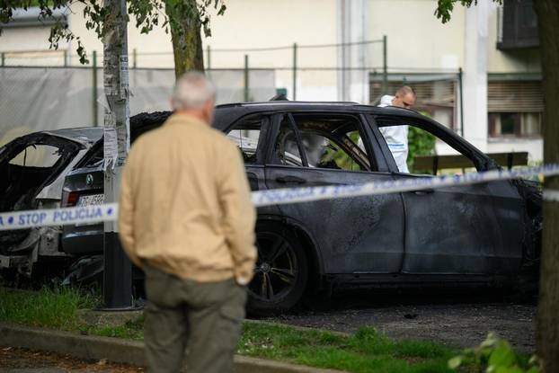 Zagreb: U naselju Ravnice noćas izgorjela dva automobila 