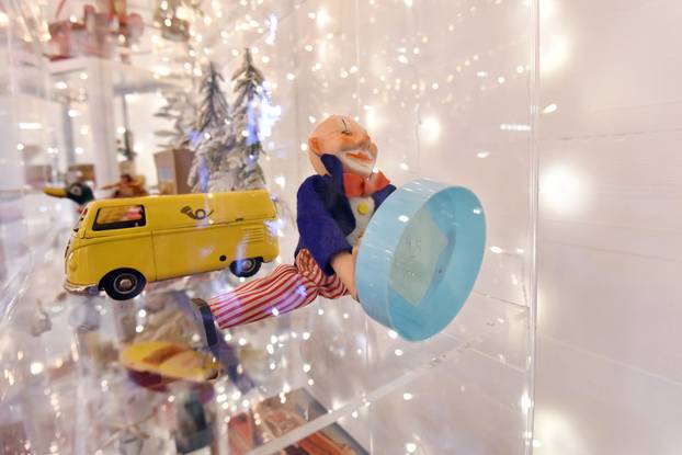 Varaždin: Izložba starih igračaka