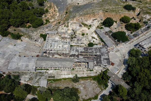 Pogled iz zraka na "Hrvatski Alcatraz"