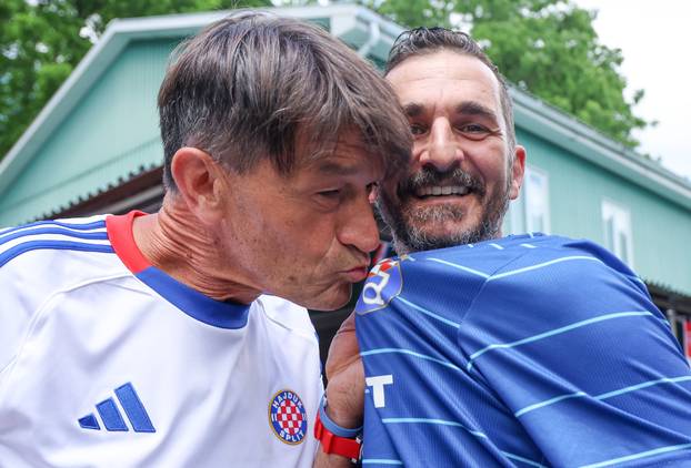 SP 2026 Mississauga: Fenomenalan susret hrvatskih navijača, Dinamovac ljubio grb Hajduka a Hajdukovac Dinama
