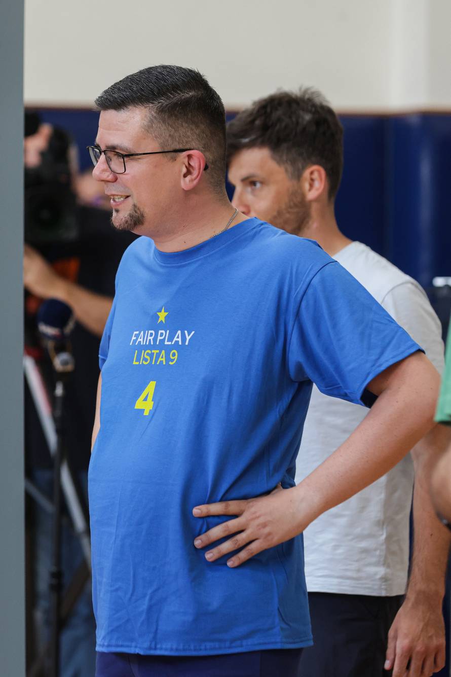 Zagreb: Pupovac kontra Flege, nogometno – fudbalska utakmica Fair play liste br. 9 za EU parlament