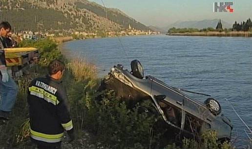 Ploče: Dvojica braće i žena sletili u rijeku i poginuli