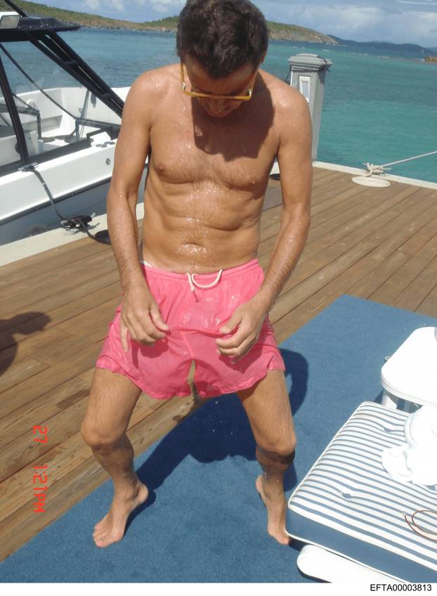 FOTO Ovo su dosad neviđene fotografije iz Epsteinovih spisa