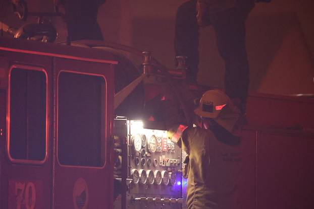 100 FOTOGRAFIJA UŽASA Ovo su vatrogasci snimili u paklu LA-a!