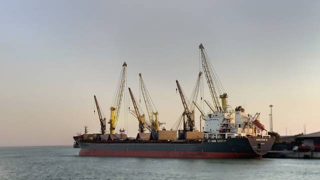Iranci u Perzijskom zaljevu zaplijenili brod koji je prevozio krijumčareni dizel