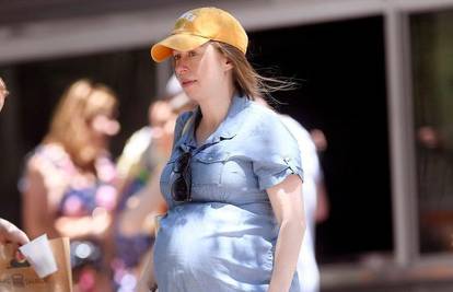 Paparazzi 'ulovili' trudnu kći Clintona: Broji dane do poroda