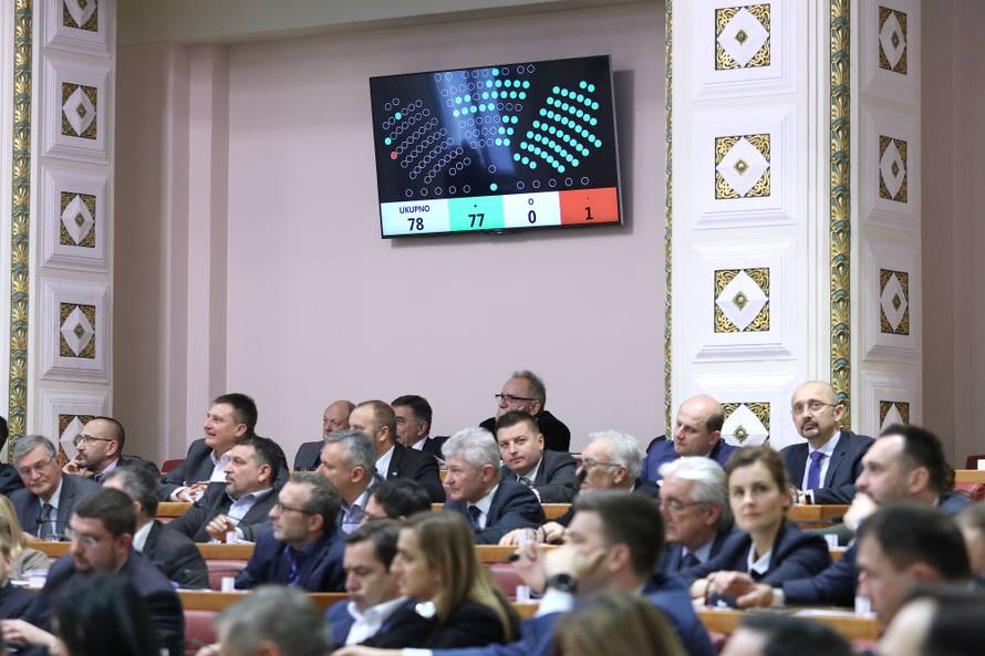 Zagreb: Sabor izglasovao novi Zakon o udomiteljstvu i Vladinu mirovinsku reformu