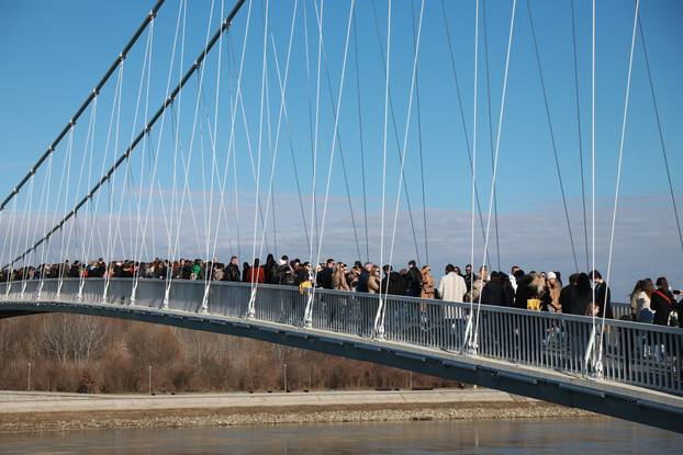 Osijek: Studenti dali podršku kolegama iz Srbije 