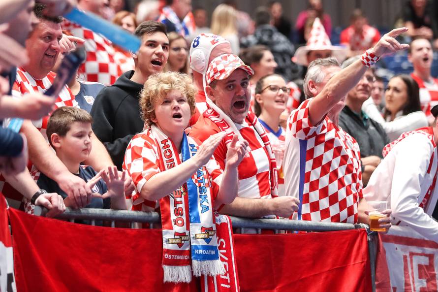 U boj, u boj: Podrška navijača u Grazu kao da smo u Hrvatskoj!