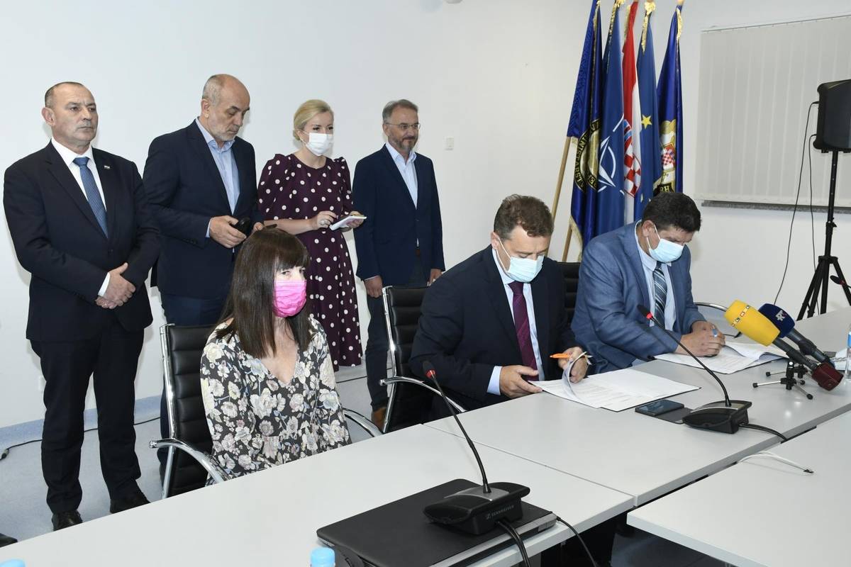 Na Banovini uskoro počinju geodetska mjerenja: Tlo se na mjestima pomaklo i do 75 cm