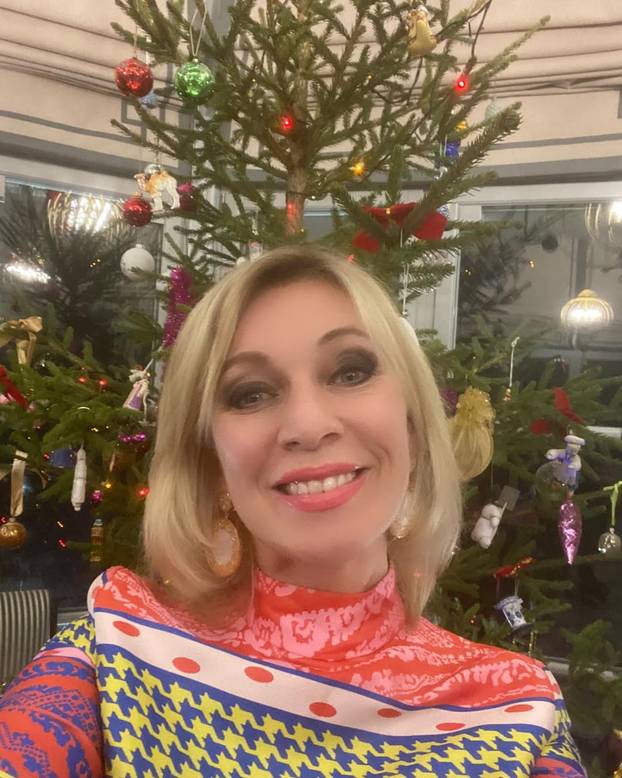 FOTO Zaharova bocnula Srbiju: 'Svjesni su rizika...';  Fotografije s njene svadbe 'zapalile' mreže