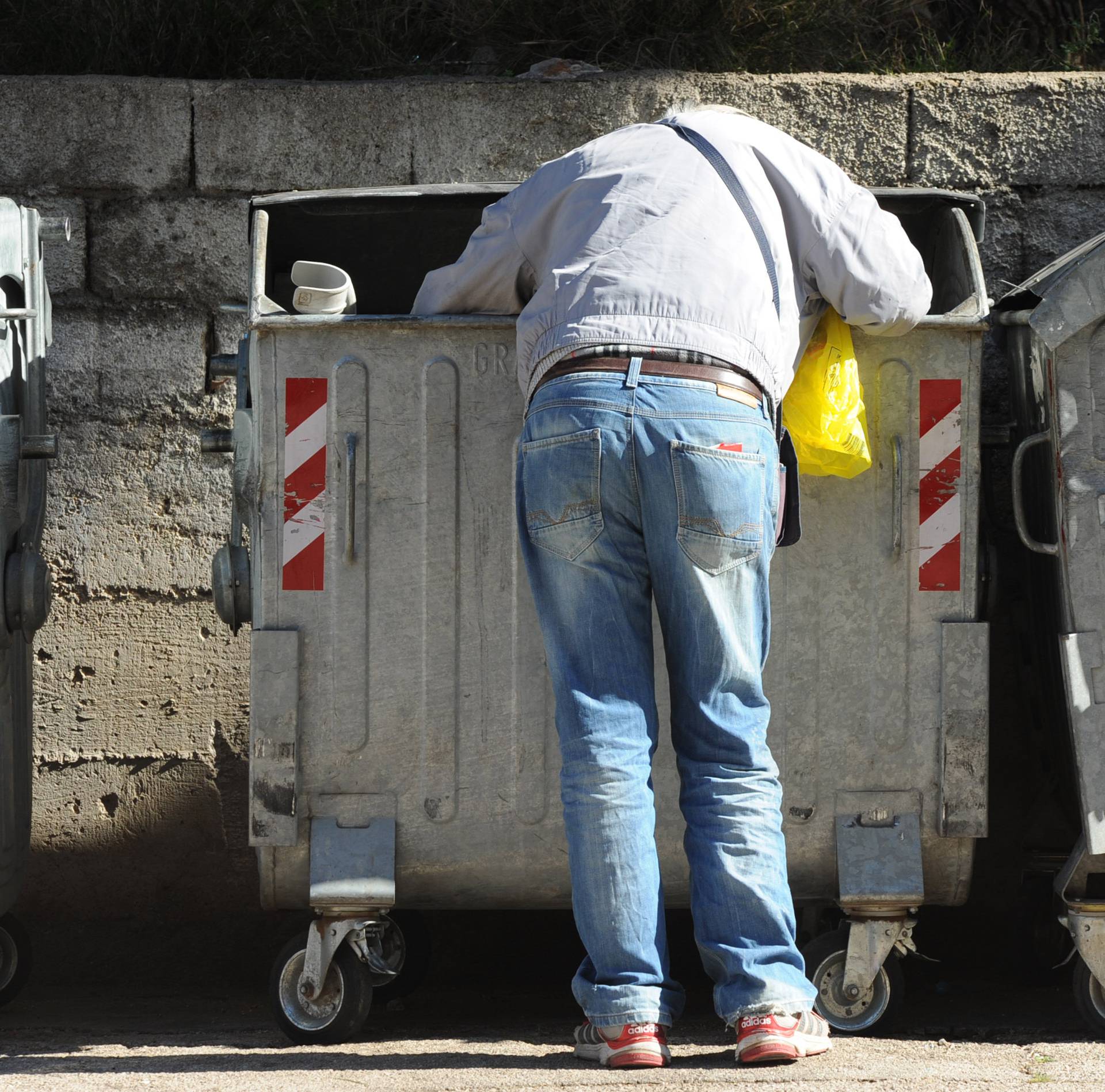 U Hrvatskoj se godišnje baci čak 75 kg hrane po stanovniku