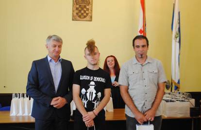 Koji car: Učenik punker dobio nagradu od HDZ-ovog župana