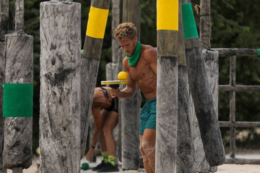 Vukašin otkrio: Imamo jednog tajnog agenta u plemenu...