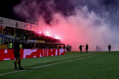 FOTO Gol sezone? Pogledajte iz koje je pozicije Livaja sam sebi podigao loptu pa zabio škarice!