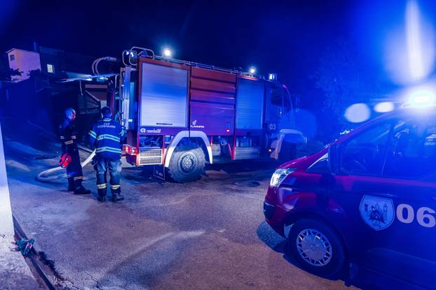 Solin Tjekom noći izbio požar u Ninčevićima nedaleko od Solina